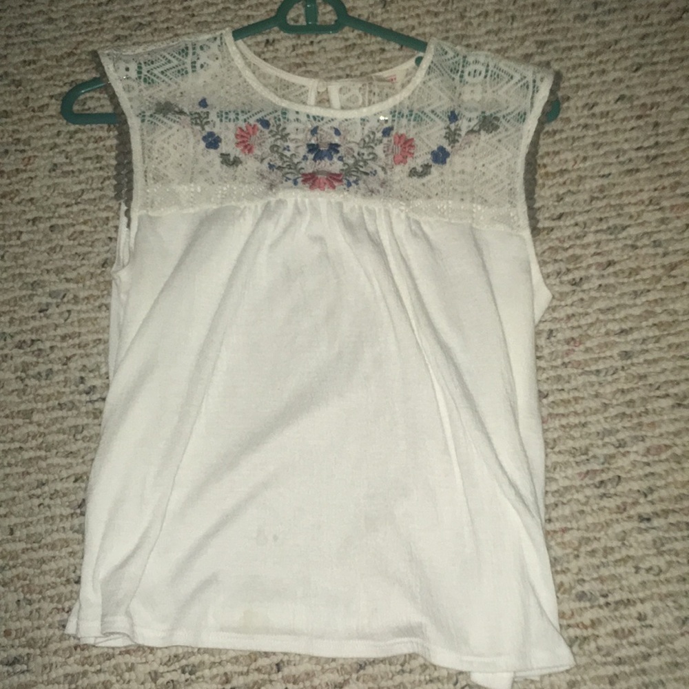 Lace floral float Aeropostale top
